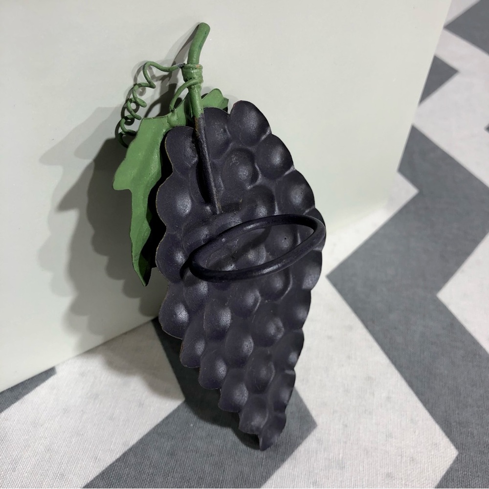 Grape Cluster Napkin Rings - Picture 5 of 7